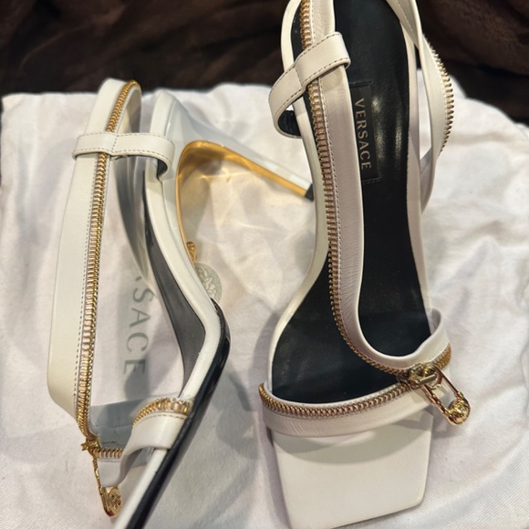 Versace heels white - Picture 3 of 11